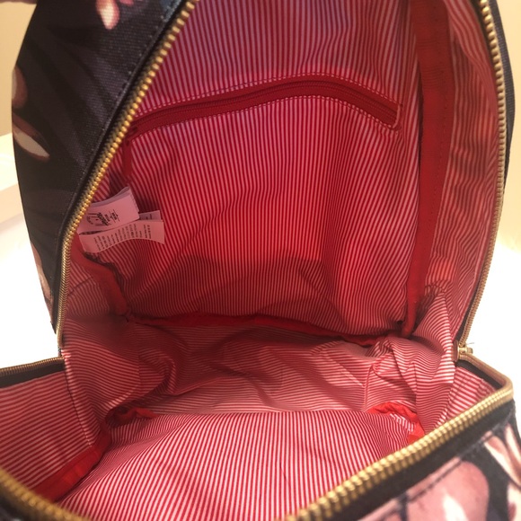 ❌SOLD❌ Herschel backpack - Picture 5 of 5